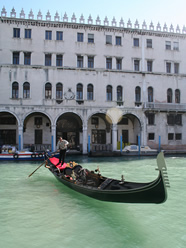 Benátská gondola